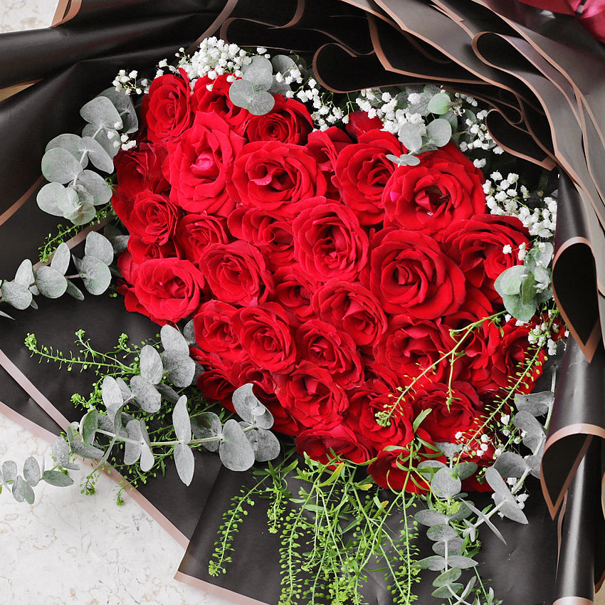 Bella Rouge Bouquet