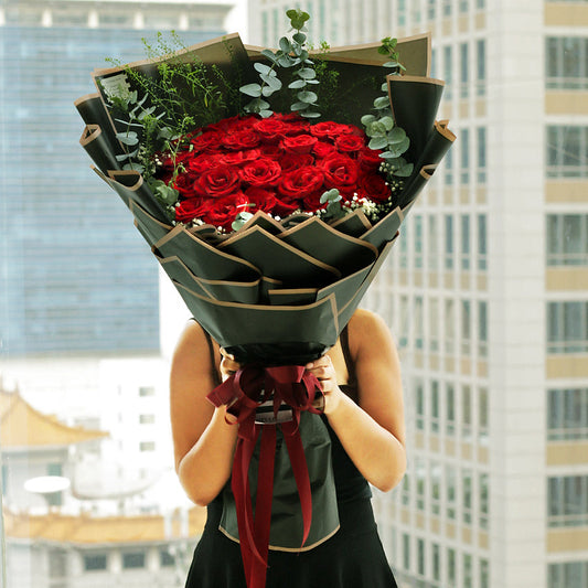 Bella Rouge Bouquet