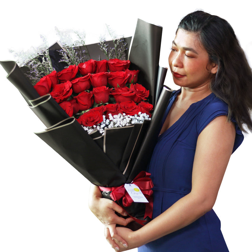 Classic Midnight Hand Bouquet - Fiery Red